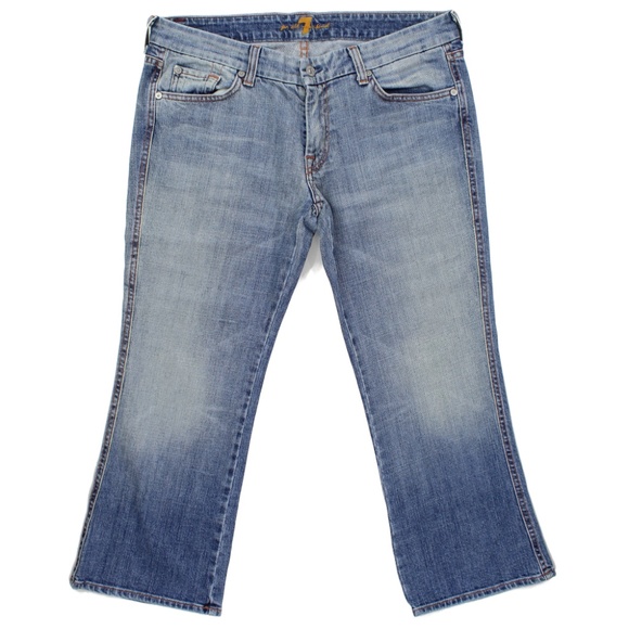 7 For All Mankind Denim - 💙HP💙 7 For All Mankind A Pocket Capri Jeans